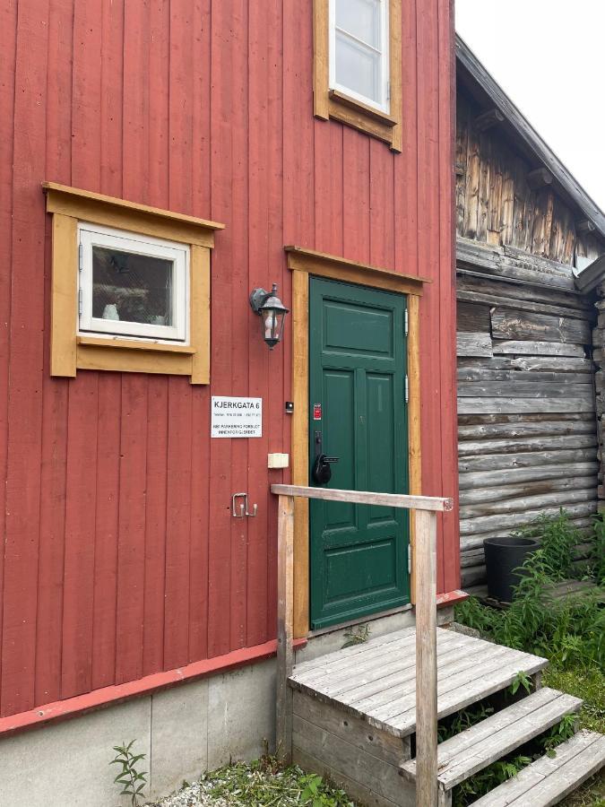 Kjerkgata 6 - Midt I Roros Sentrum Røros Exterior foto