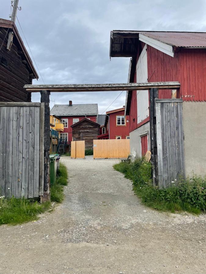 Kjerkgata 6 - Midt I Roros Sentrum Røros Exterior foto